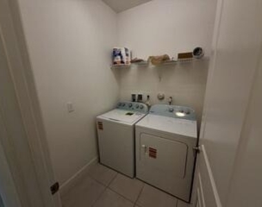 11609 Sw Hawthorne Hill Road - Photo Thumbnail 11