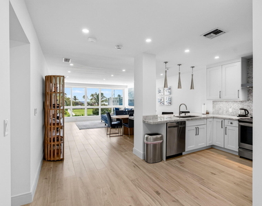 120 N Ocean Boulevard - Photo Thumbnail 5