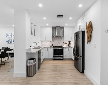 120 N Ocean Boulevard - Photo Thumbnail 17
