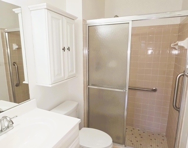 5445 Glenda Street - Photo Thumbnail 7