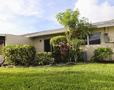 5445 Glenda Street - Photo Thumbnail 10