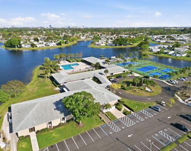 5445 Glenda Street - Photo Thumbnail 24