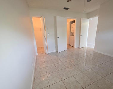 5445 Glenda Street - Photo Thumbnail 14