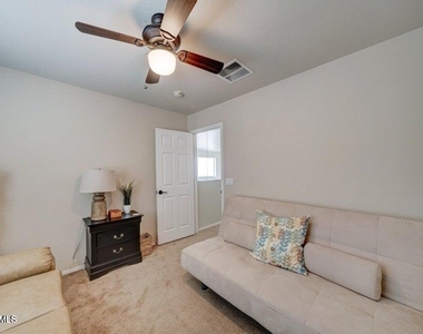 29293 N Yellow Bee Drive - Photo Thumbnail 21