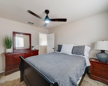 29293 N Yellow Bee Drive - Photo Thumbnail 23