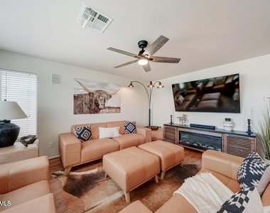 29293 N Yellow Bee Drive - Photo Thumbnail 11
