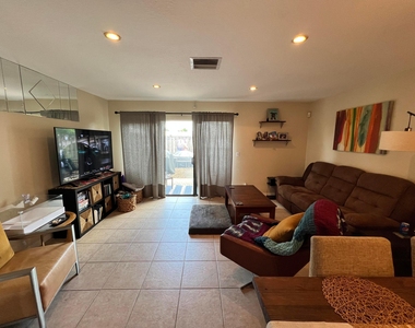 778 Hill Drive - Photo Thumbnail 2
