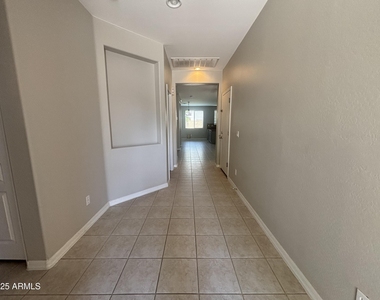 3942 E Claxton Avenue - Photo Thumbnail 3