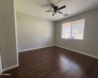 3942 E Claxton Avenue - Photo Thumbnail 13