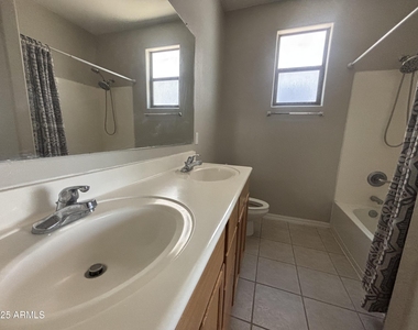3942 E Claxton Avenue - Photo Thumbnail 14