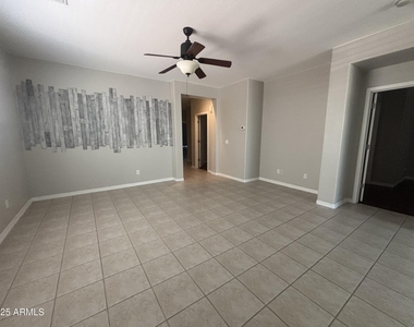 3942 E Claxton Avenue - Photo Thumbnail 11