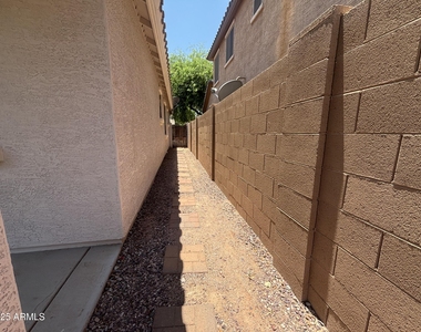 3942 E Claxton Avenue - Photo Thumbnail 21