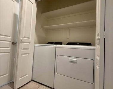 3942 E Claxton Avenue - Photo Thumbnail 10
