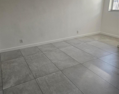 5219 Nw 18th Court - Photo Thumbnail 1