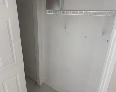 7814 Pembroke Road - Photo Thumbnail 11