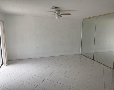 7814 Pembroke Road - Photo Thumbnail 9