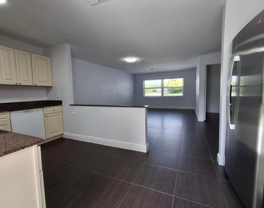 3731 Nw 110th Avenue Nw - Photo Thumbnail 4