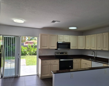 3731 Nw 110th Avenue Nw - Photo Thumbnail 1