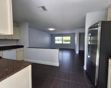 3731 Nw 110th Avenue Nw - Photo Thumbnail 3