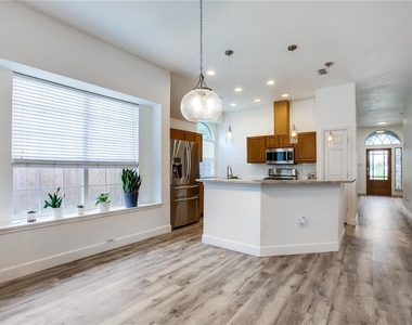 3306 Ashleaf Drive - Photo Thumbnail 10