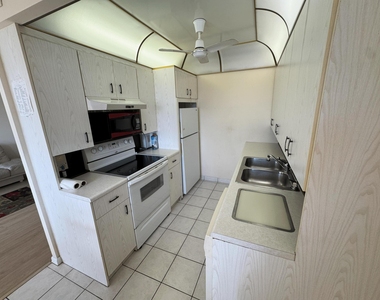 4075 Cornwall D - Photo Thumbnail 5