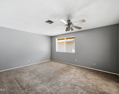3737 W Griswold Road - Photo Thumbnail 12