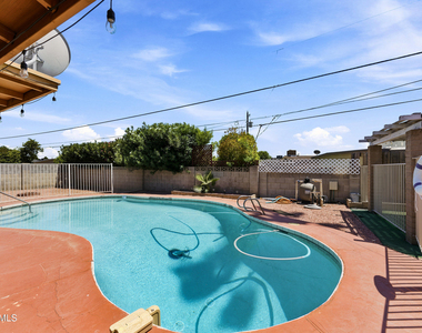 3737 W Griswold Road - Photo Thumbnail 25