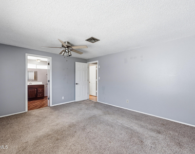 3737 W Griswold Road - Photo Thumbnail 13