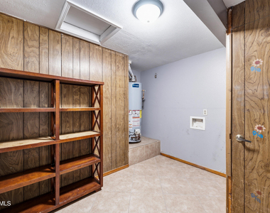 3737 W Griswold Road - Photo Thumbnail 21
