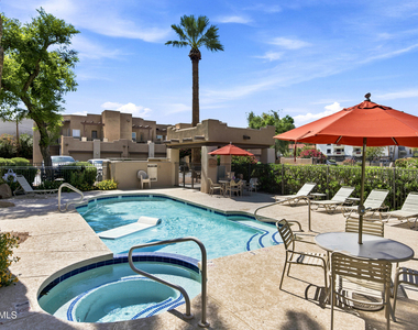 7021 E Earll Drive - Photo Thumbnail 22