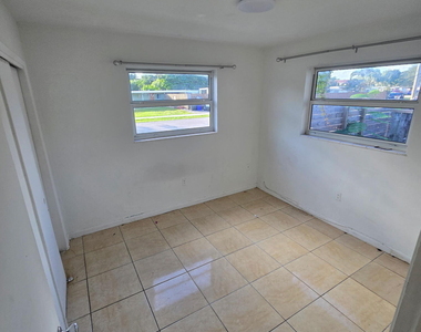5900 Garfield Street - Photo Thumbnail 5