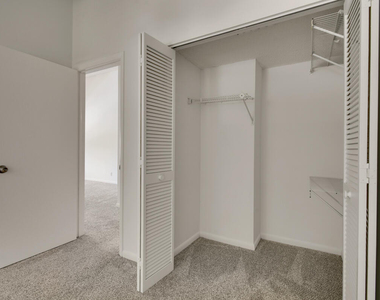 324 Maplecrest Circle - Photo Thumbnail 27