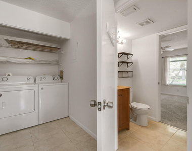 324 Maplecrest Circle - Photo Thumbnail 14