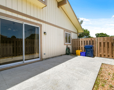 324 Maplecrest Circle - Photo Thumbnail 2