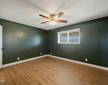 1506 W 2nd Street - Photo Thumbnail 10