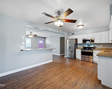 1506 W 2nd Street - Photo Thumbnail 9