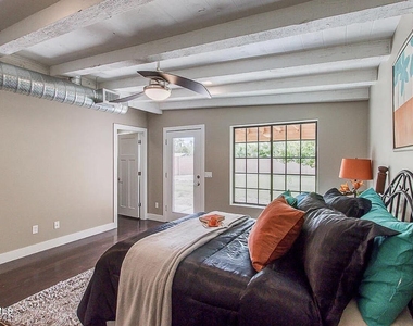 3228 N 27th Street - Photo Thumbnail 10