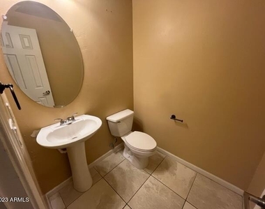 1920 E Bell Road - Photo Thumbnail 3