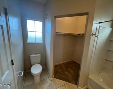 1920 E Bell Road - Photo Thumbnail 7