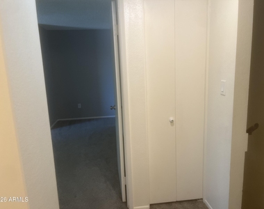 5902 W Townley Avenue - Photo Thumbnail 19