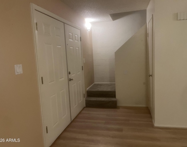 5902 W Townley Avenue - Photo Thumbnail 22