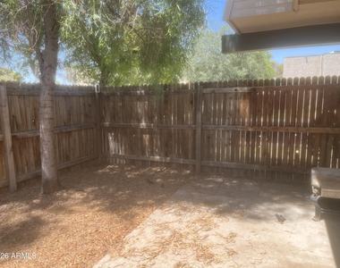 5902 W Townley Avenue - Photo Thumbnail 35