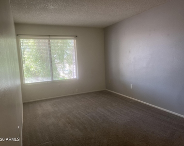 5902 W Townley Avenue - Photo Thumbnail 18