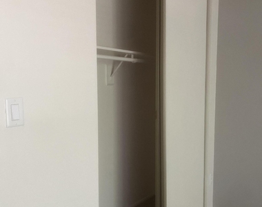 5902 W Townley Avenue - Photo Thumbnail 10