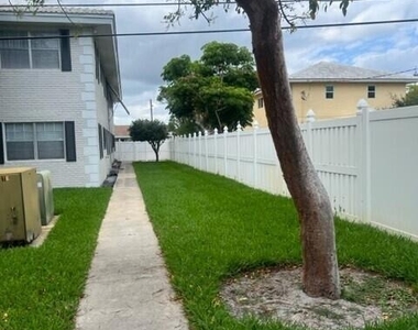 299 Sw 7th Street - Photo Thumbnail 2