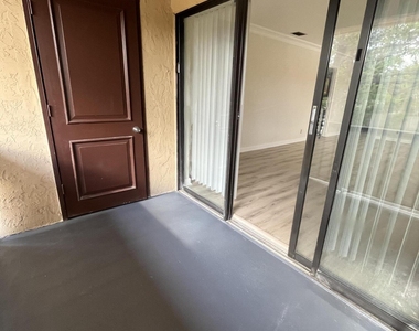 5975 Forest Hill Boulevard - Photo Thumbnail 16