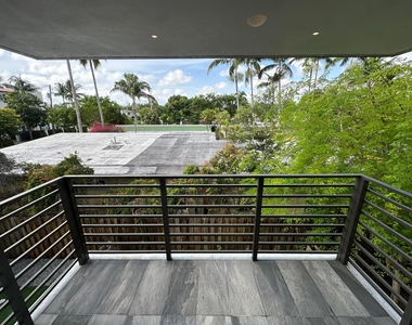 815 Ne 17th Avenue - Photo Thumbnail 15