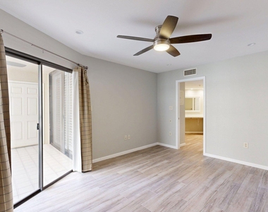 4200 N Miller Road - Photo Thumbnail 13