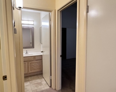 13430 N 92nd Way - Photo Thumbnail 11