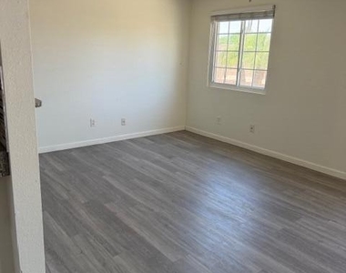 3033 S Longmore -- - Photo Thumbnail 7